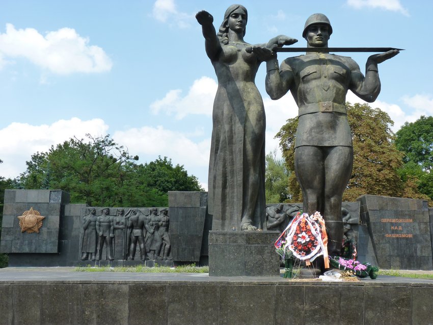 The Monument of Glory, the Glory of the Monument Photo Ekaterina Shapiro-Obermair The Monument of Glory, the Glory of the Monument Photo Ekaterina Shapiro-Obermair